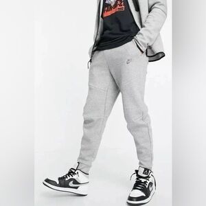 Nike Tech Fleece Slim Fit Taper Leg Joggers Grey Size XL
